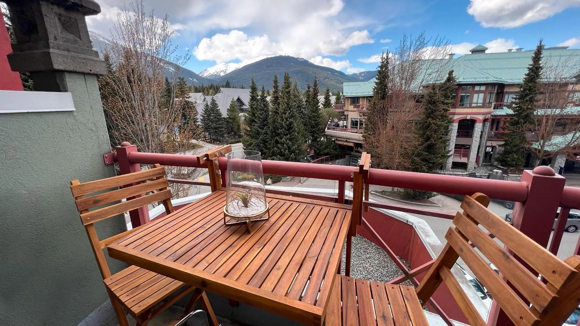 Apartment Alpenglow Lodge Queen Boho Studio By Mva Whistler Kanada